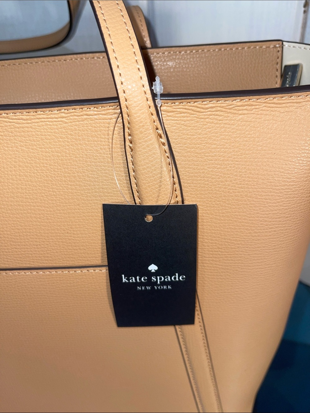 Kate Spade ♠️ Cara Refined Grain Leather Large Tote with Luggage Tag Accent NWT - Picture 8 of 10
